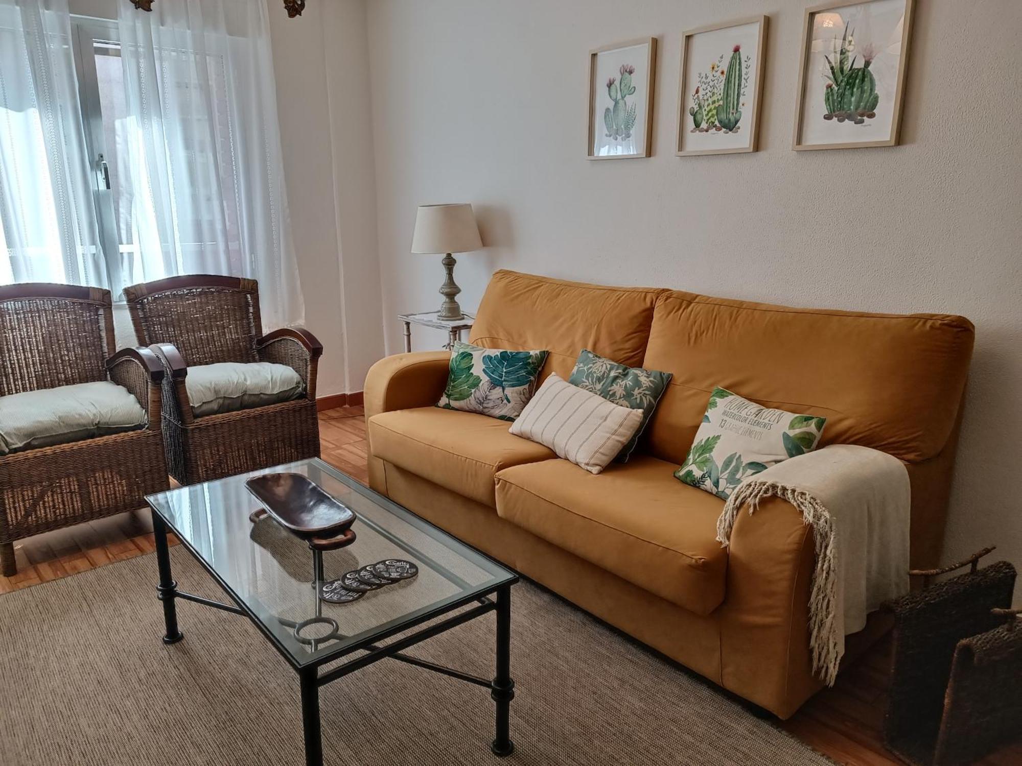 Como Una Casa De Campo En La Ciudad, Con Patio -Parking Gratis ヒホン エクステリア 写真