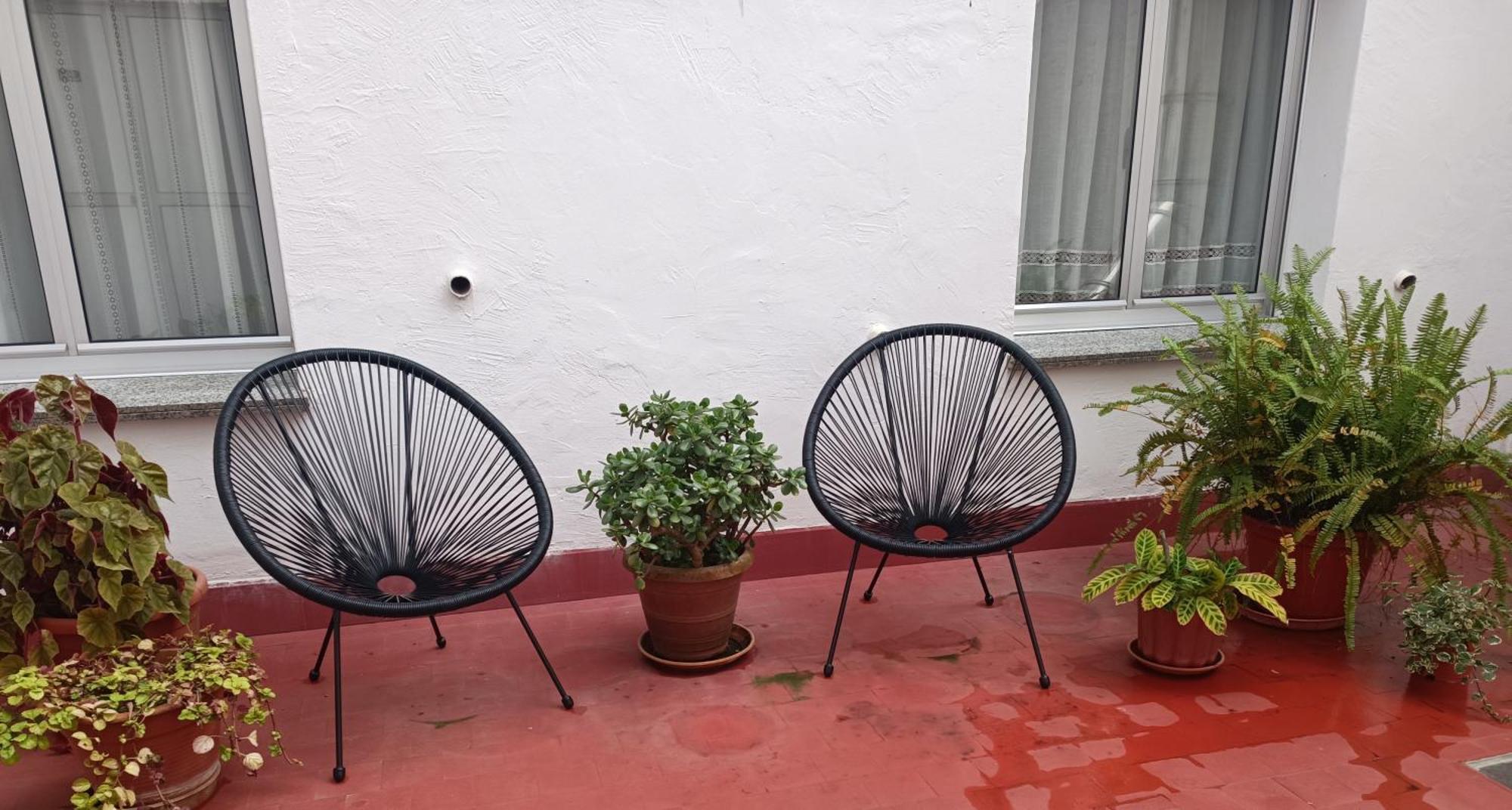 Como Una Casa De Campo En La Ciudad, Con Patio -Parking Gratis ヒホン エクステリア 写真