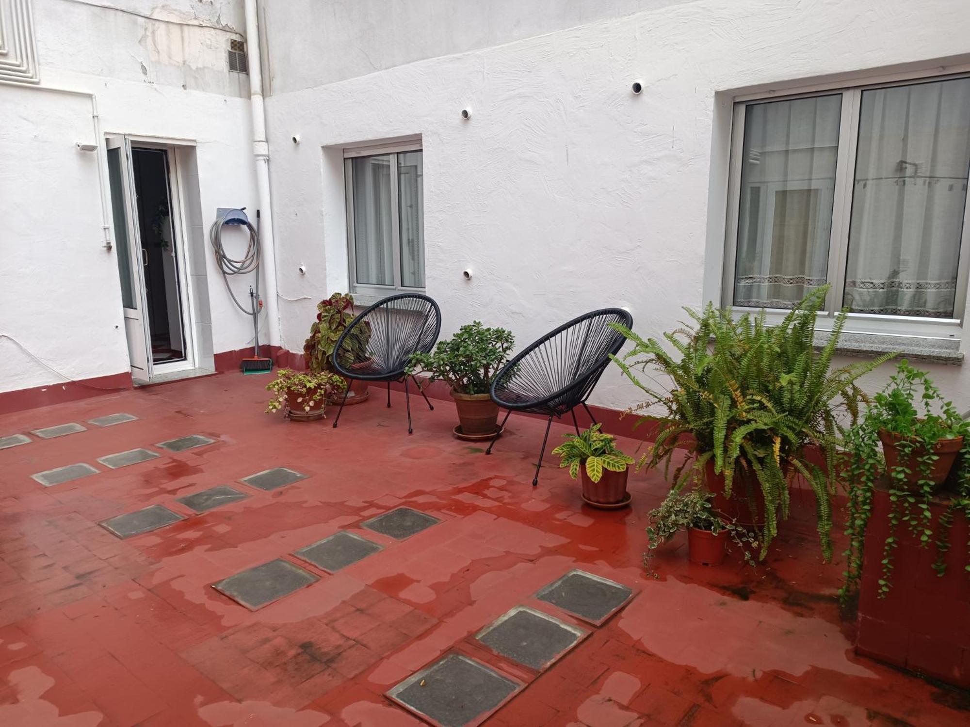 Como Una Casa De Campo En La Ciudad, Con Patio -Parking Gratis ヒホン エクステリア 写真